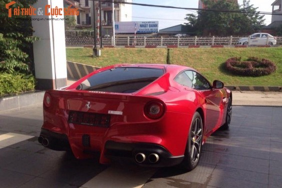 Dai gia Thanh Hoa chi 15 ty tau Ferrari F12 Berlinetta-Hinh-3